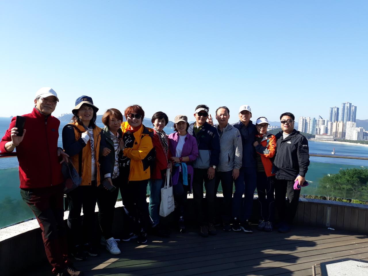 오름동아리 산행.jpg