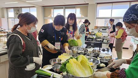 3학년 성미진 학우, 일본 요나고시서 한식 요리 교실 열어 문화 교류